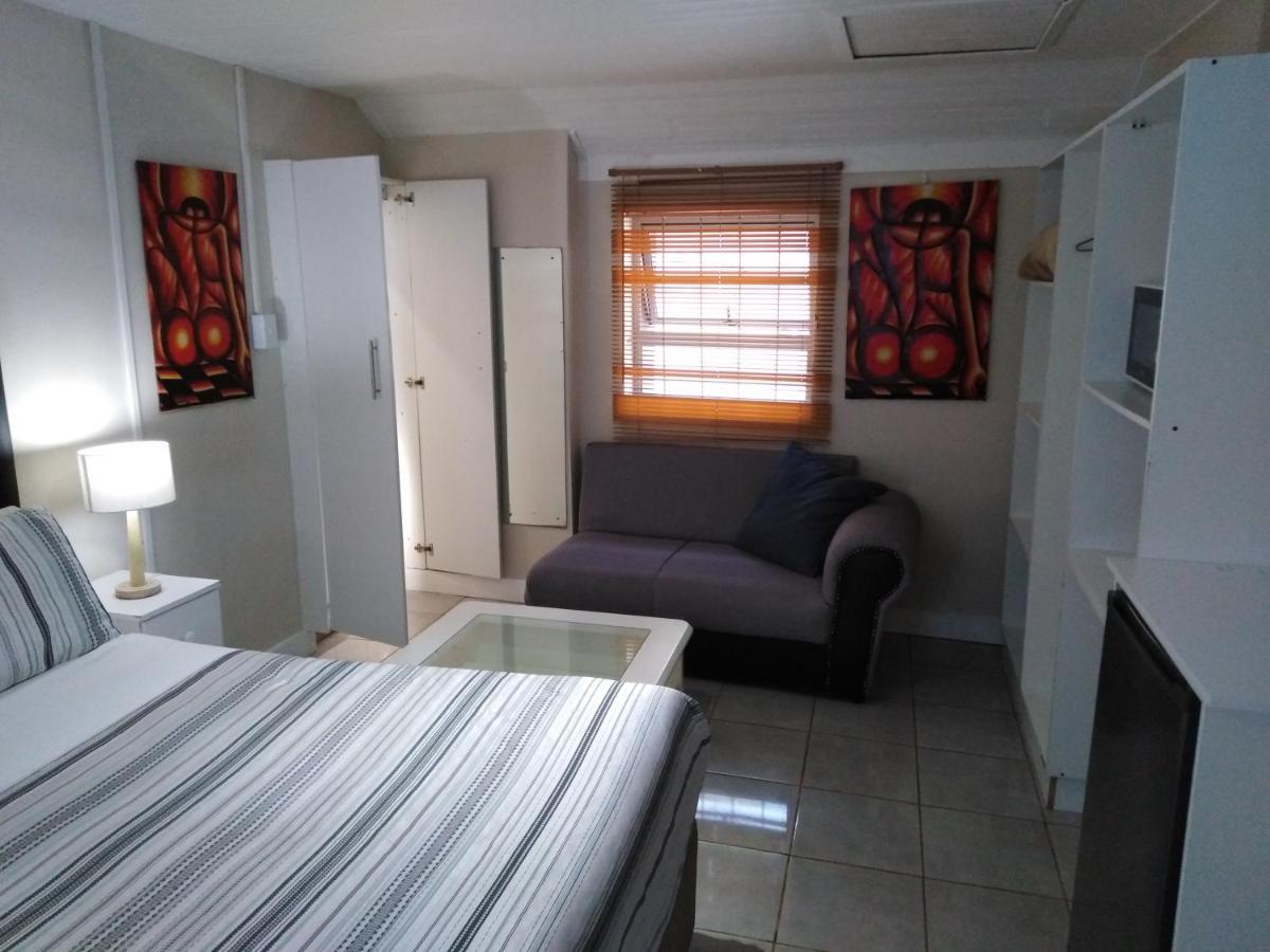 The Monument Guesthouse Port Elizabeth Luaran gambar