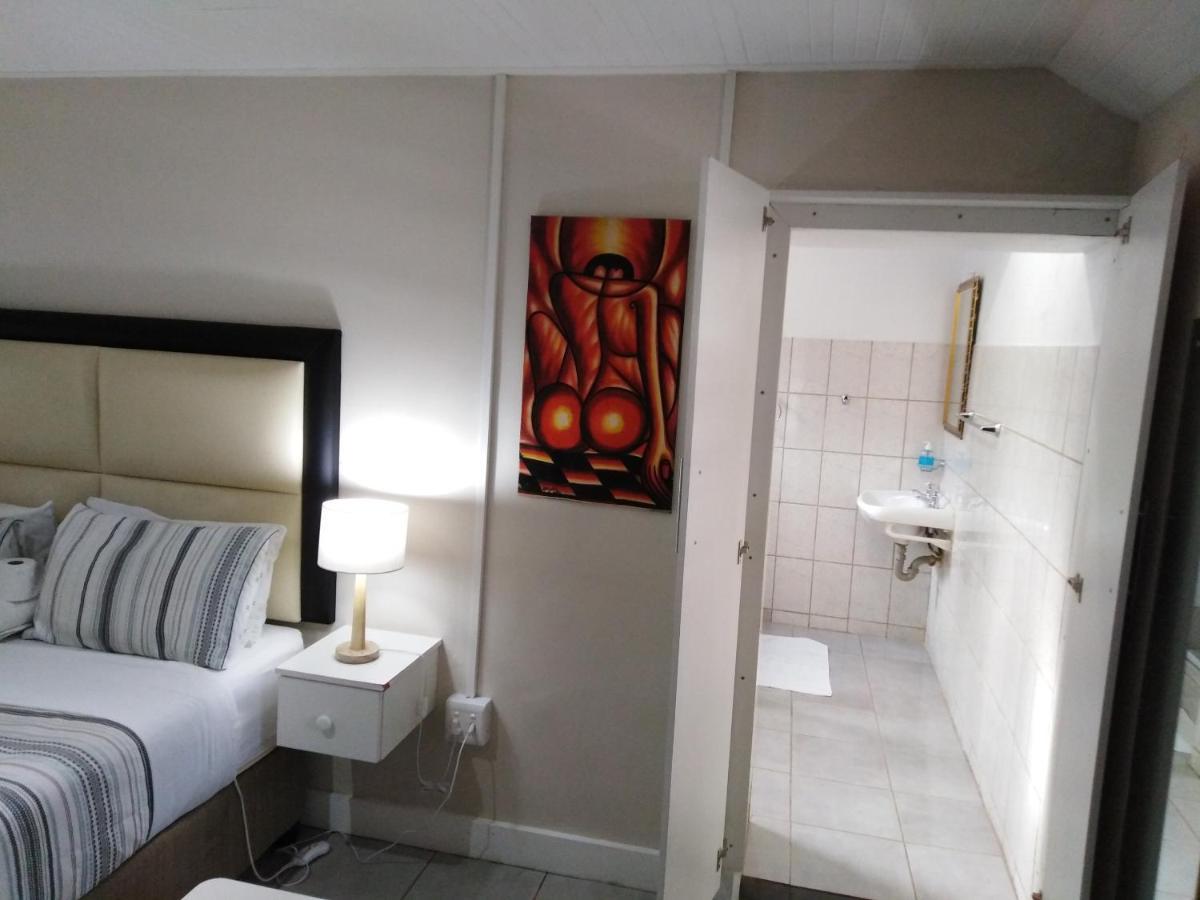 The Monument Guesthouse Port Elizabeth Luaran gambar