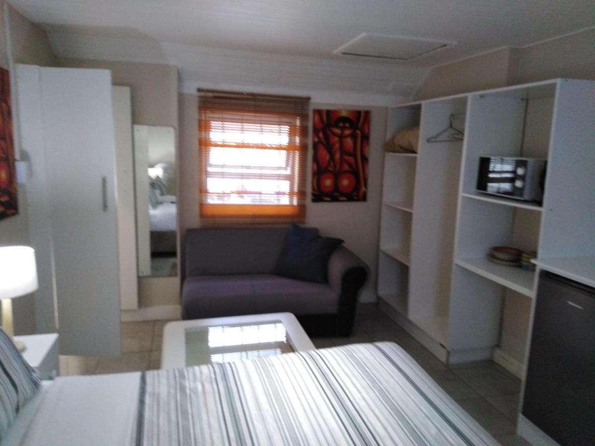 The Monument Guesthouse Port Elizabeth Luaran gambar